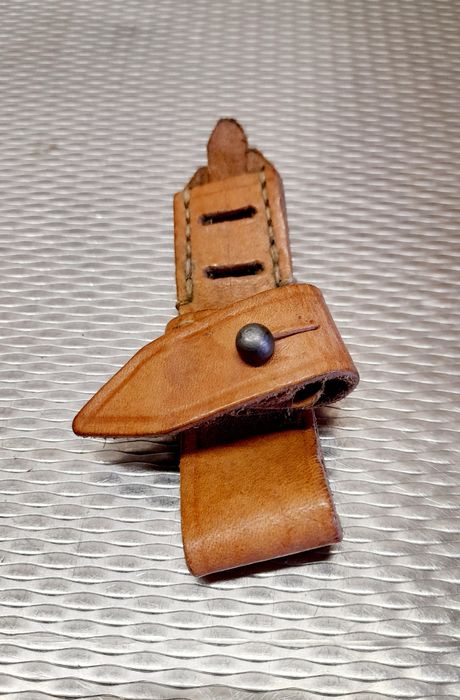 Żabka noża szturmowego wz. 55 skórzana pasek