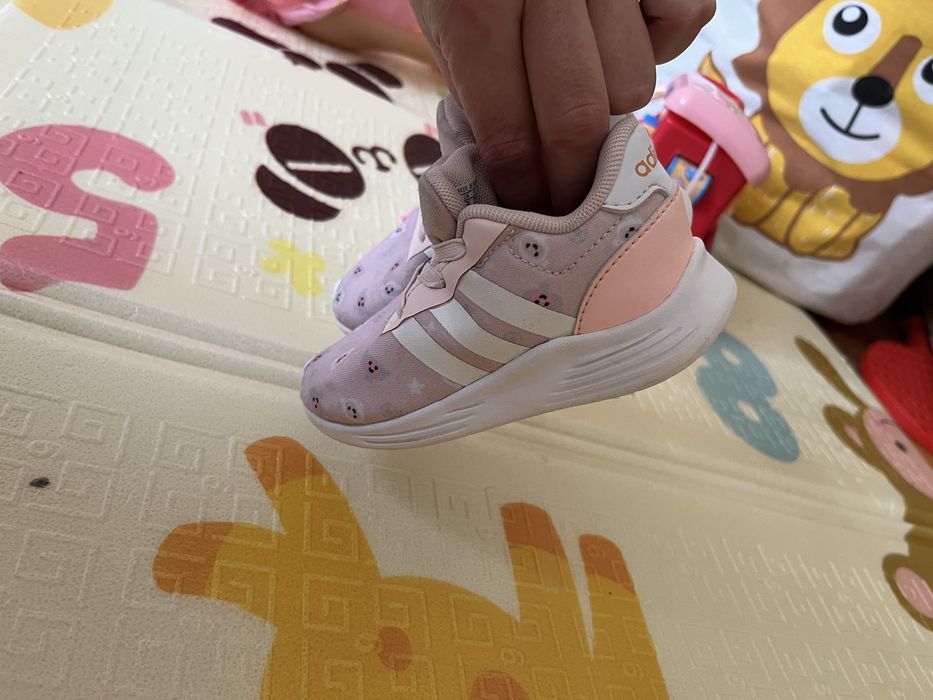 Кросівки легенькі на дівчинку