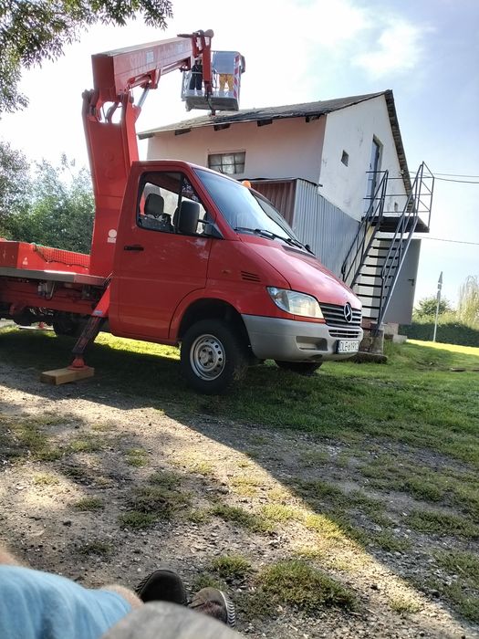 Podnośnik koszowy zwyżka wycinka 100 zł godz(24/h)