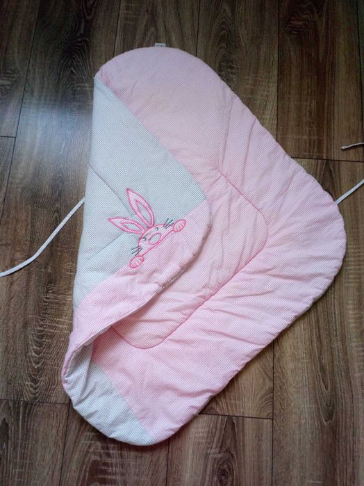 Becik, rożek niemowlęcy usztywniany