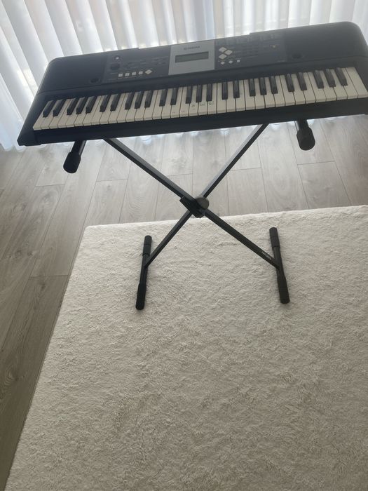 Teclado yamaha ypt-130