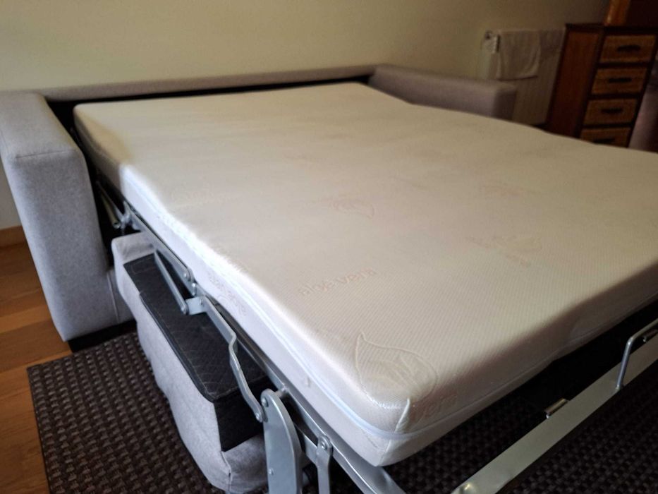 Sofá cama em excelente estado