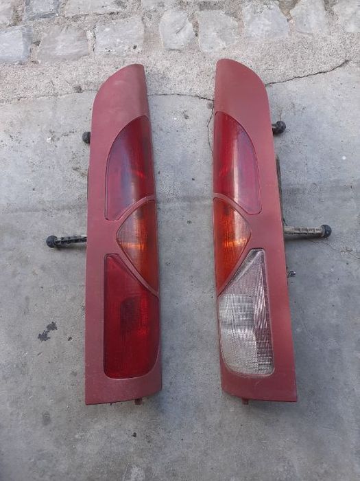 Farois traseiros renault kangoo ano 2001 porta traseira uma porta