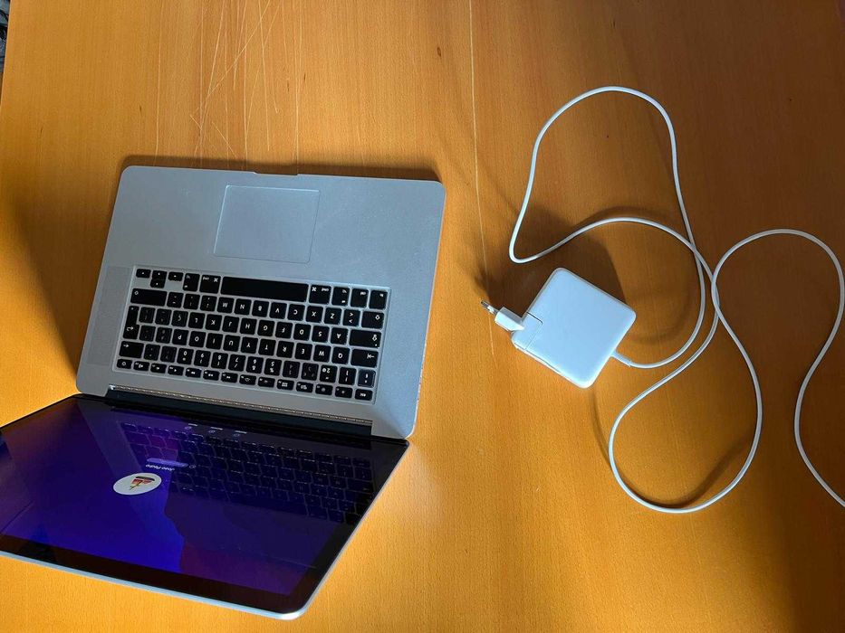 Macbook Pro 15" A1398 i7-4980HQ 16GB RAM 2TB SSD