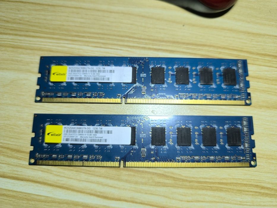 Elixir 2x2 GB DDR3
