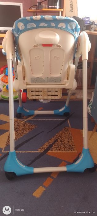 Стілець для годування