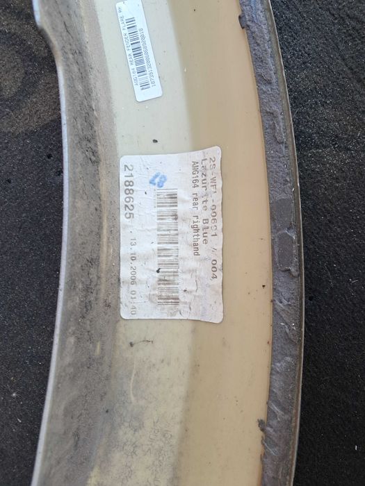 Listwy tylnego blotnika mercedes ml w164 AMG