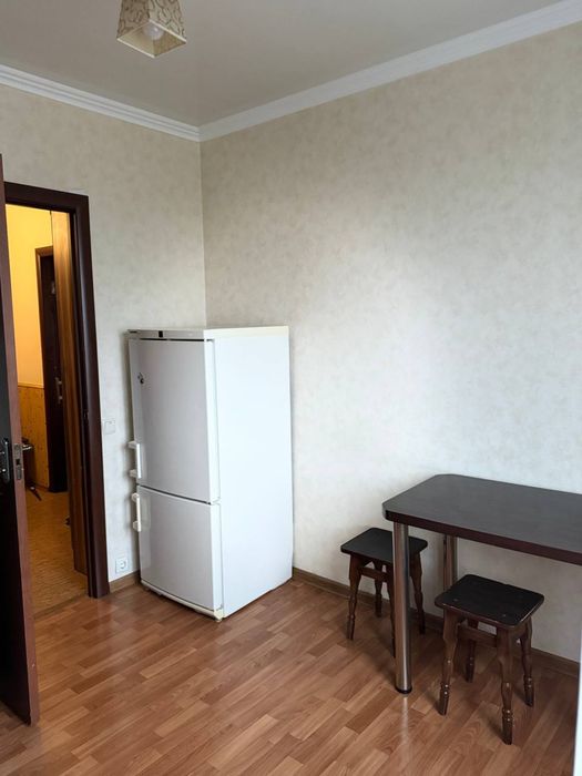 Подобова та погодинна оренда квартири вул. Курсова 35