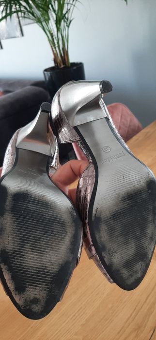 Przesyłka 1 zł Szpilki