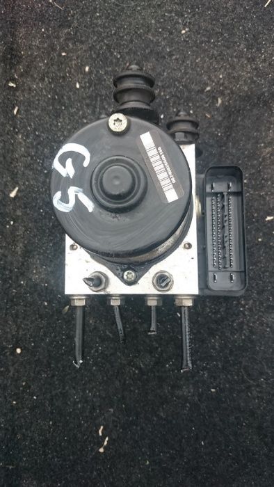 VW Golf 5 V pompa ABS