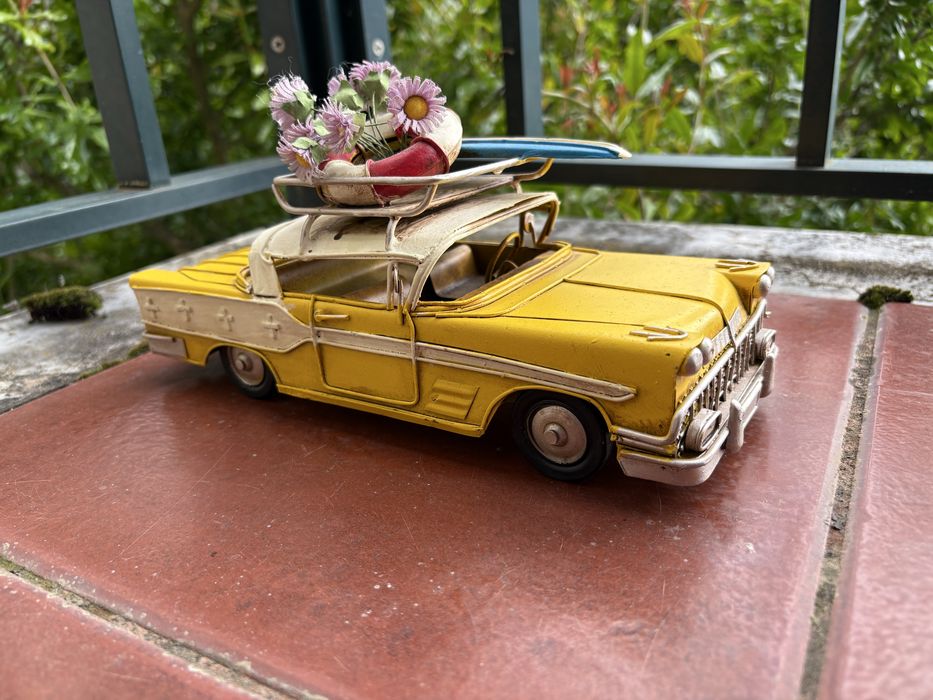 Carro miniatura vintage