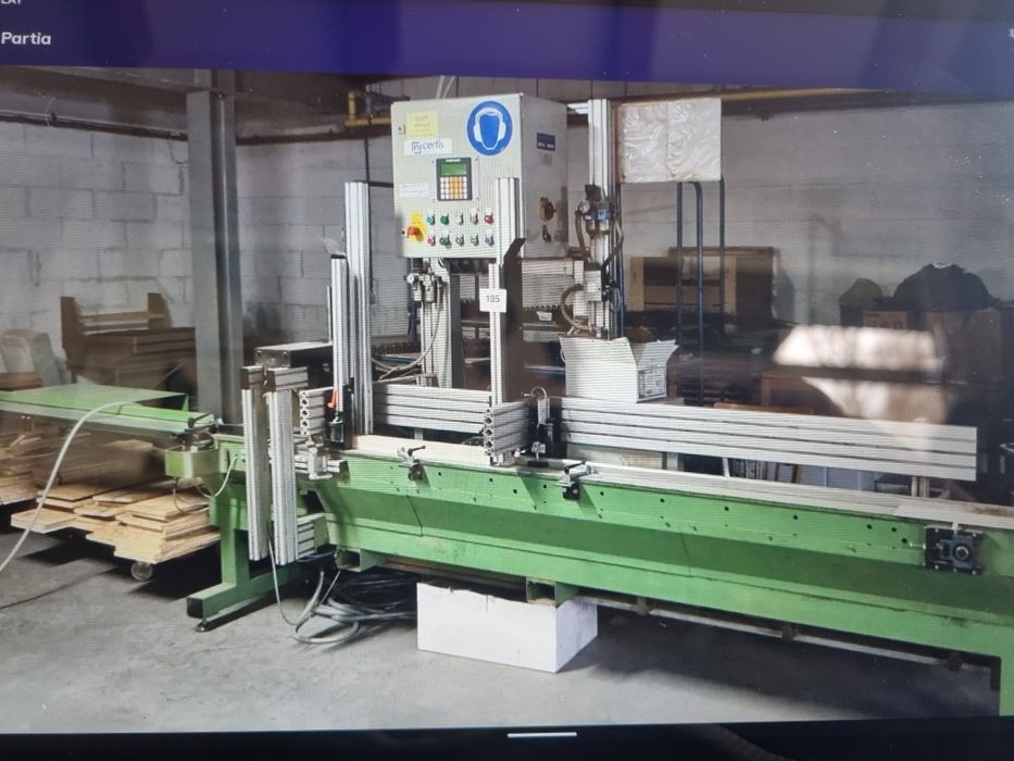 Maszyna do zaczepów sprężyn falistych