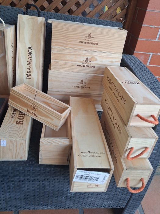 Caixas de vinho em madeira