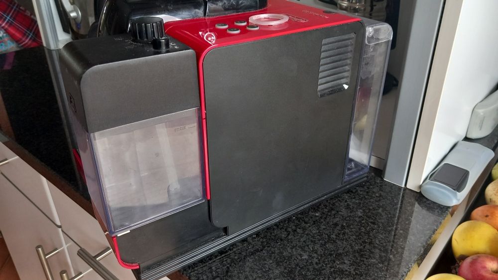 Máquina de café Nespresso _ DeLonghi