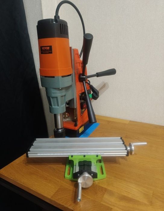 949Wiertarka magnetyczna do stali 1550W 210mm