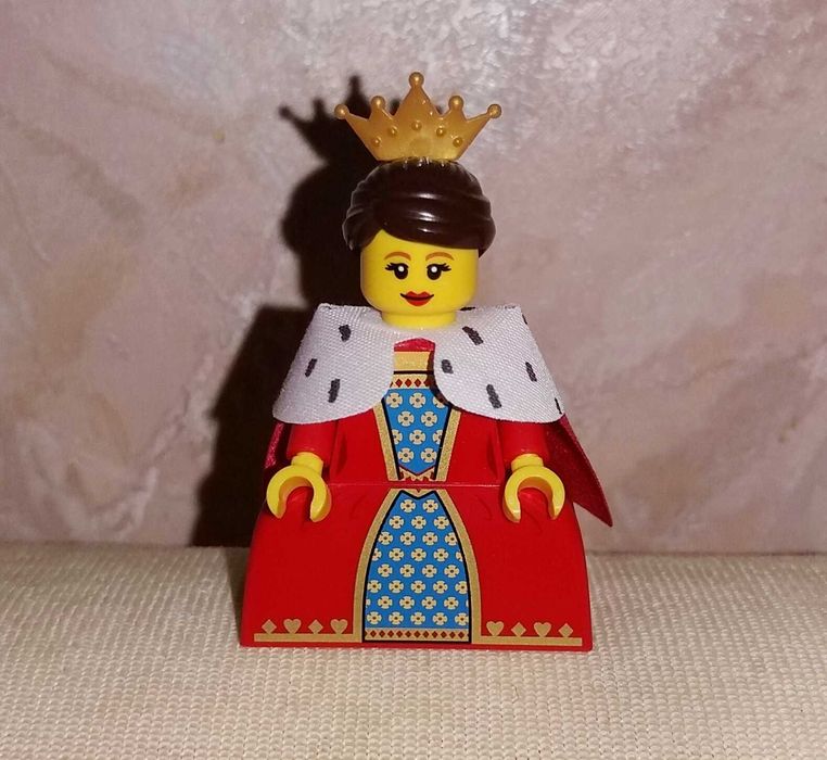 Минифигурка коллекционная Lego series 15 71011 Лего королева 2016