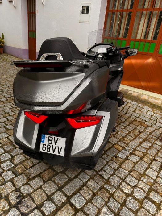 Honda goldwing 1800 tour