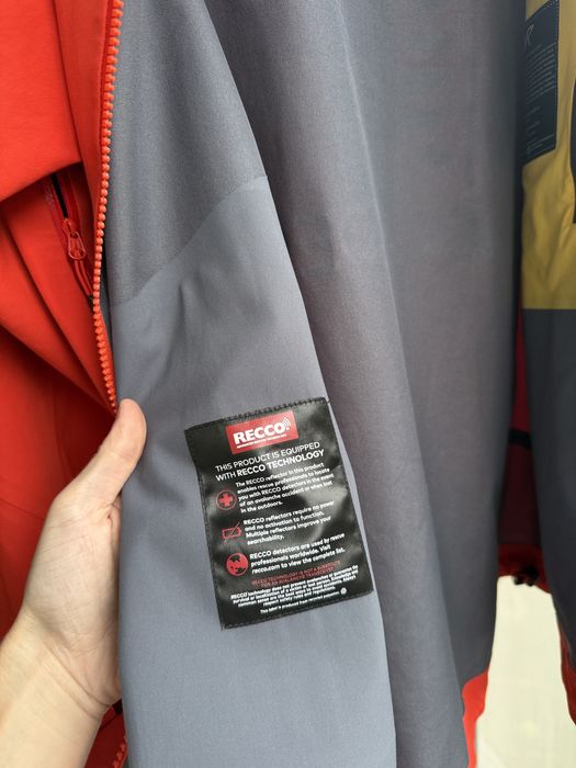 RevolutionRace Aphex Pro RECCO Hooded Shell Jacket Red Mens L