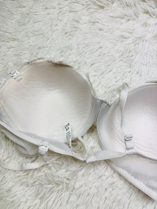 Biustonosz usztywniany 75C biały