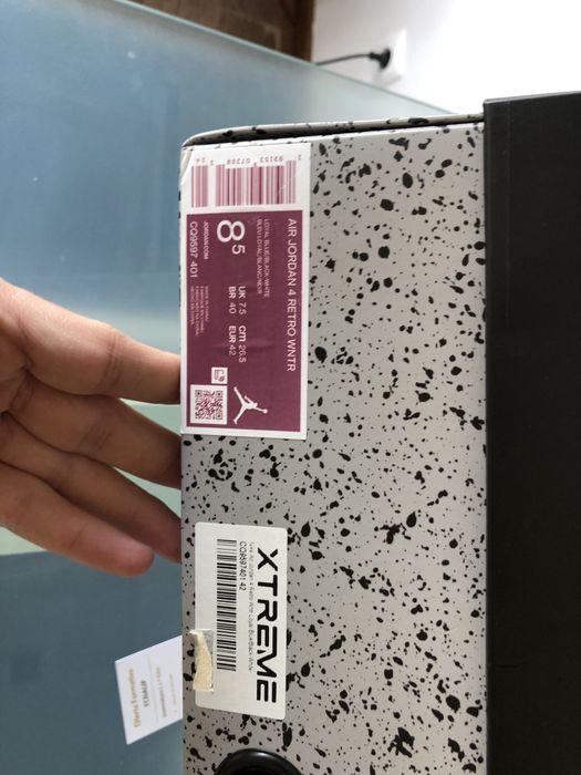 Jordan 4 nunca usadas