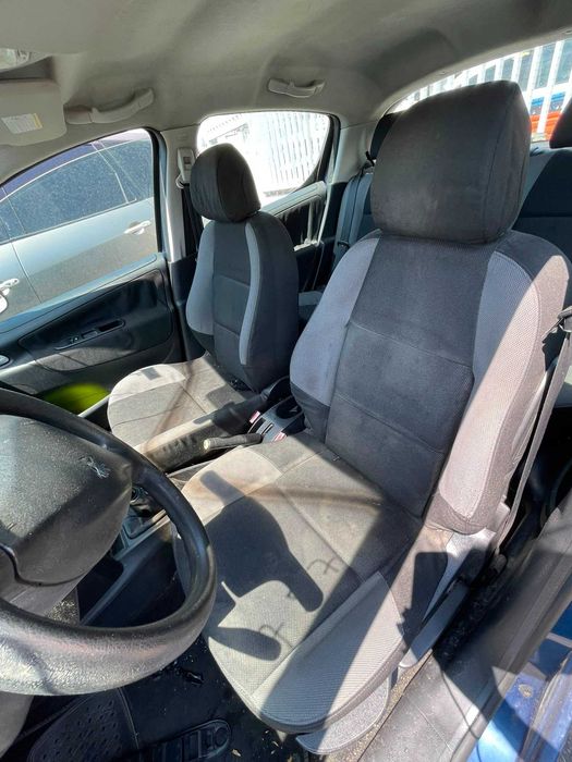Peugeot 207 para peças