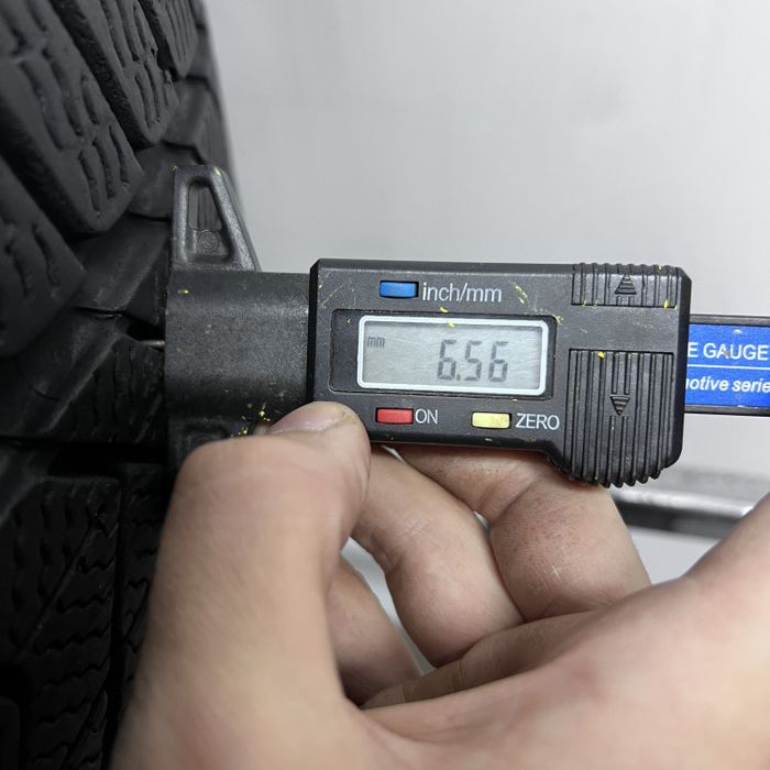 2шт зима 245/45/R18 2022р 6,5мм Pirelli SottoZero 3 RUNFLAT