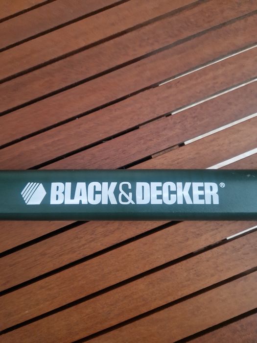 Aparador de relva Black & Decker Torres Vedras (São Pedro, Santiago