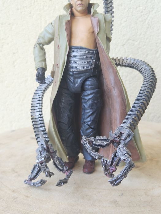Spider-Man 2 Doc Ock Tentacle Action Figure 2004 – Missing Arm