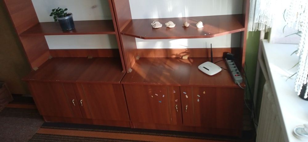 Продам шкафчики в кімнату.