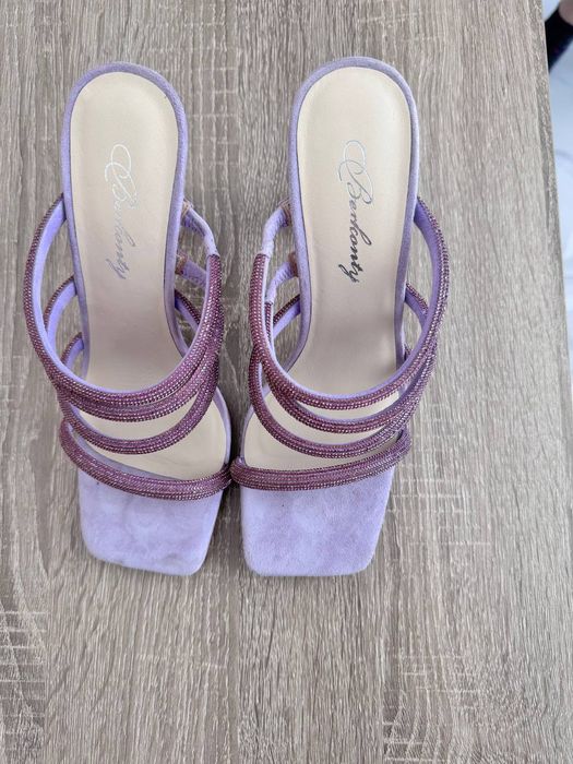 Женская обувь,босоножки