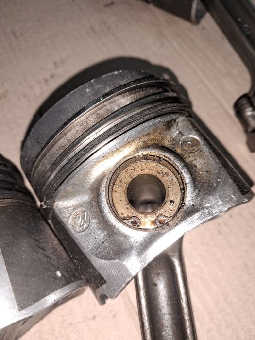 Шатун поршень розпридвал Nissan X Trail T30 Трейл Нісан 2.2 dci YD 22