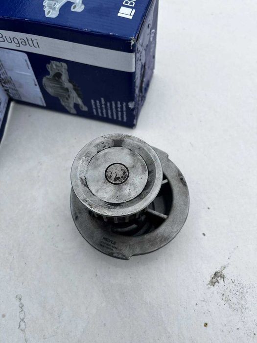 Помпа на опель як нова