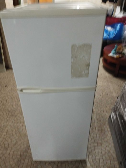 Frigorífico com congelador,como novo