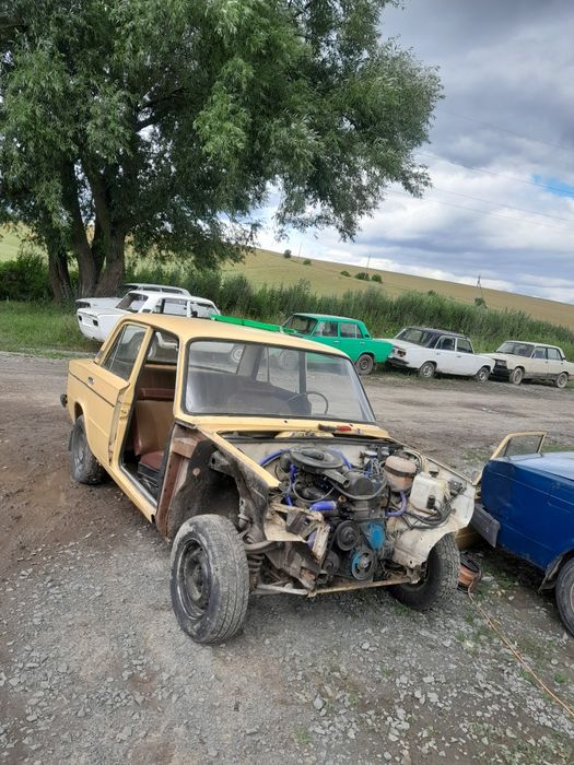 Розборка ваз з 01 до09 і 099 2110 2111 2112 2113 2114  2115 є всі запчастини відправка новою поштою по україні