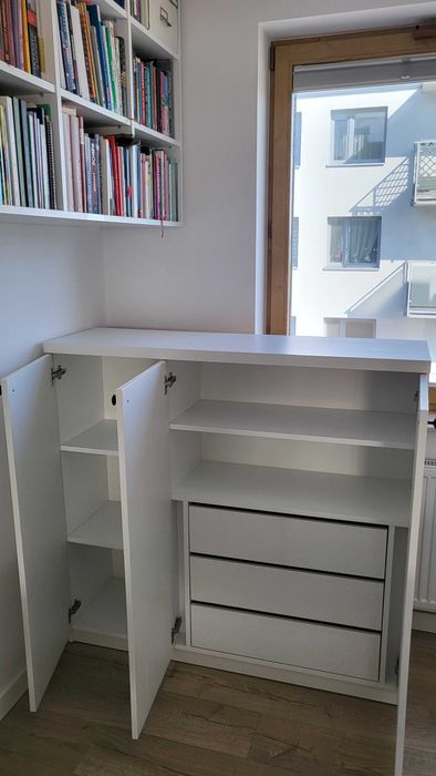 Komoda biała, 3 szuflady w środku