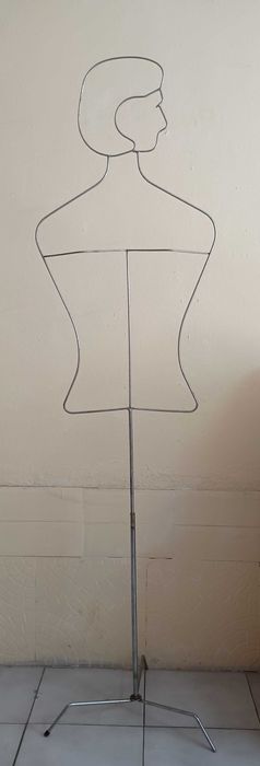 Manequim  silhueta feminina
