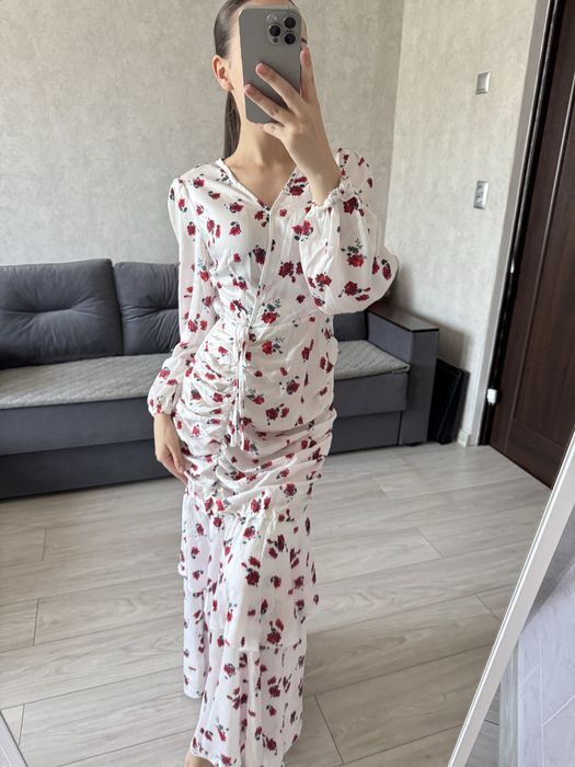 Сукня біла у принт