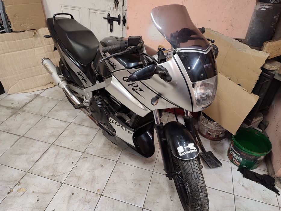 Kawasaki GPZ 500 części czasza owiewki lampa tłumik lagi koło bak set