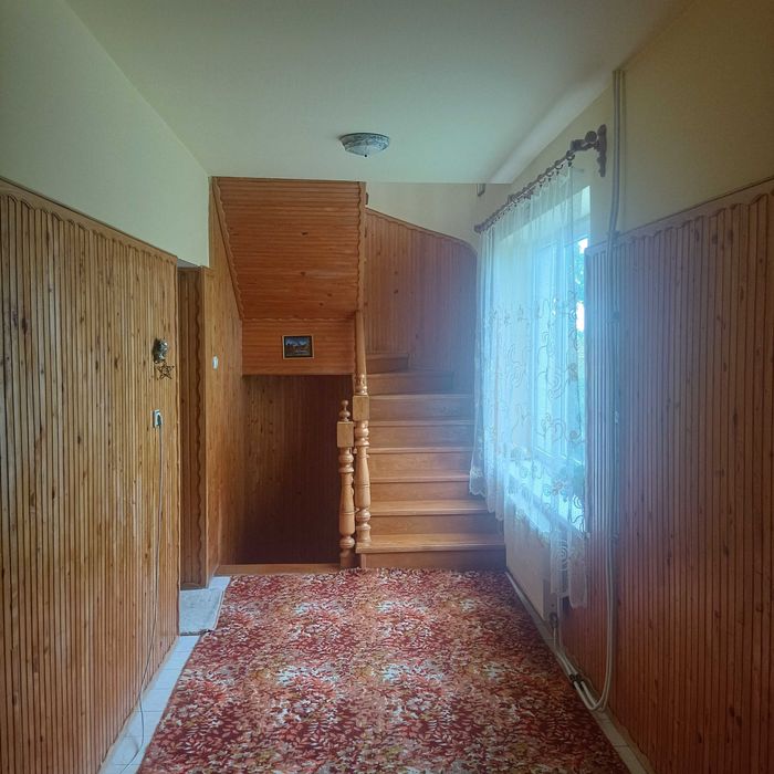 Оренда чудового, великого будинку в одному з кращих районів міста!