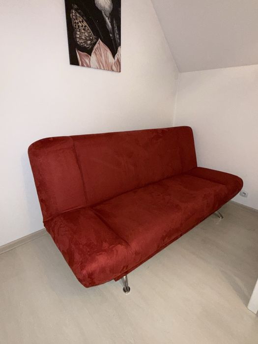 Rozkladana wersalka welurowa