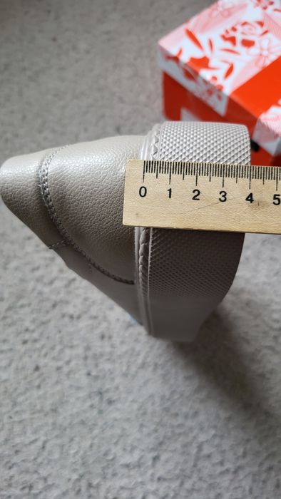 Кросівки шкіряні жіночі 39р.