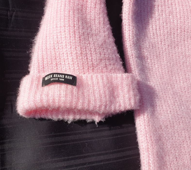 Свитер женский розовый