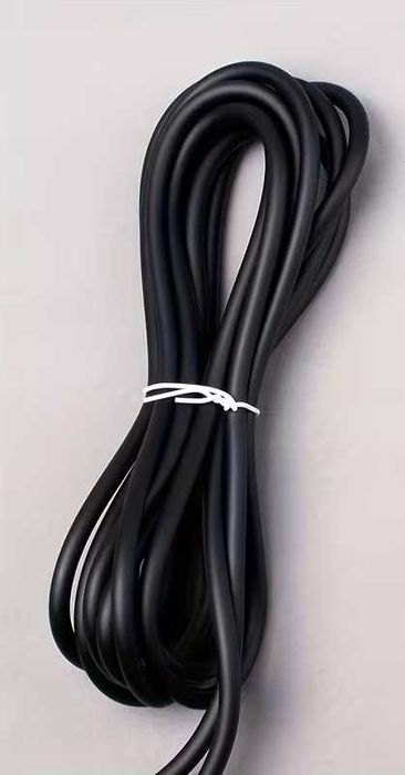 Скакалка регулируется  для прочных фитнес-упражнений