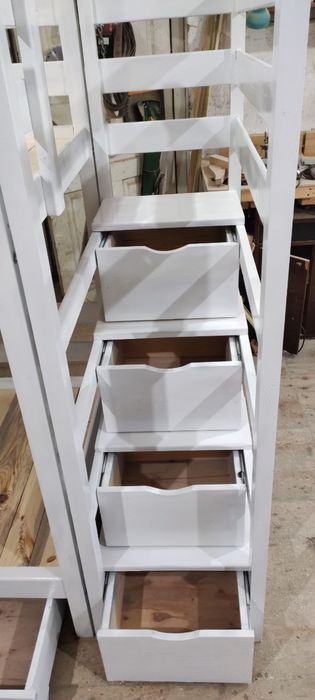 Двухярусне ліжко