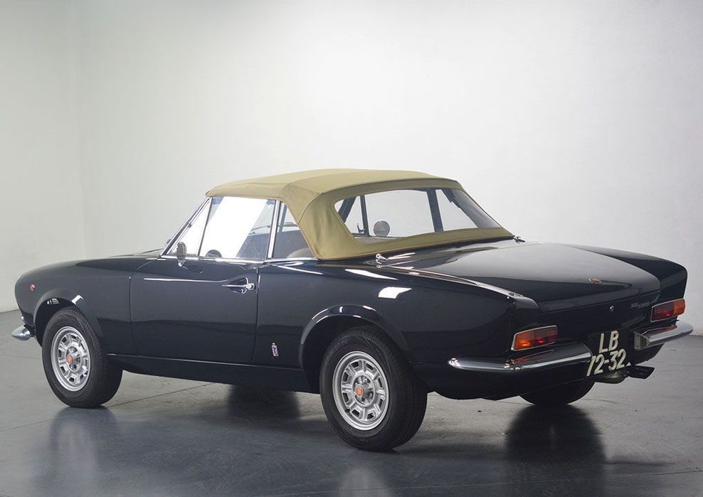 Fiat 124 Spider