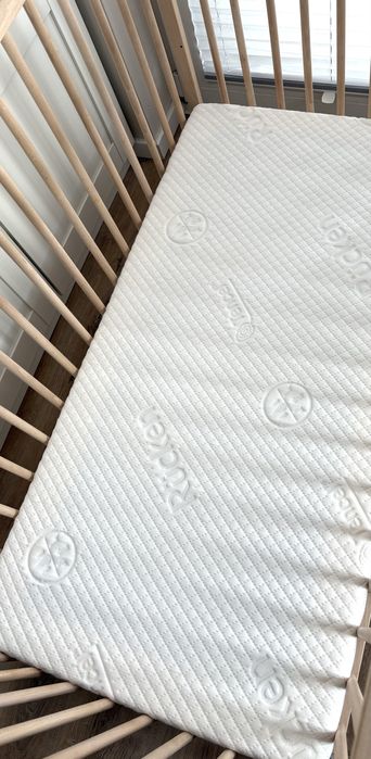 Łóżeczko niemowlęce Ikea Sniglar + dodatki
