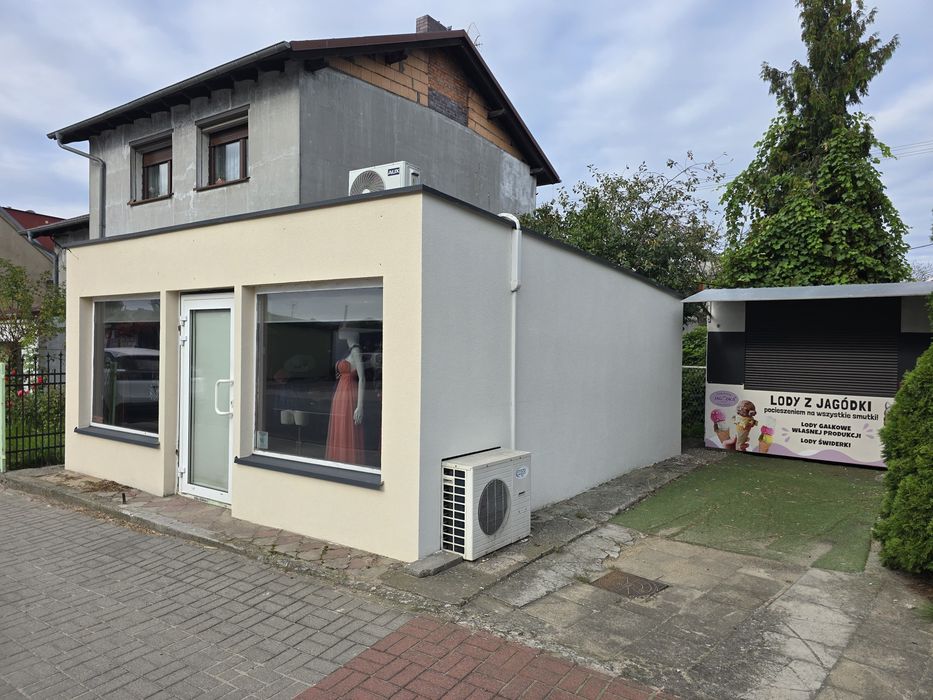Odstąpię lokal zatowarowany i przystosowany pod butik
