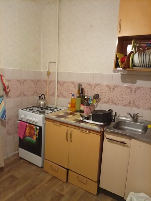 Здаю КІМНАТИ в квартирі