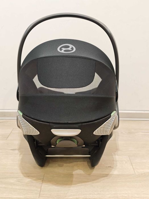 Cybex Cloud T+, czarny, Rozkładany Fotelik samochodowy 0-13 kg nosidło