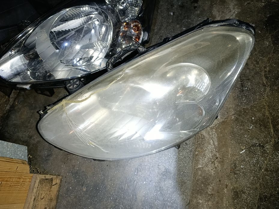 Reflektor przedni prawy lampa przód prawa Peugot partner 2013 polska